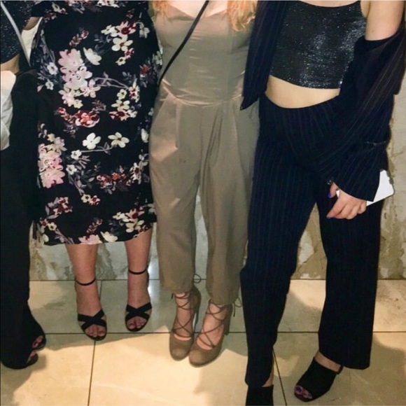 Vintage Pinstripe 2 Piece Matching Pantsuit Set - Navy and White - Picture 9 of 11